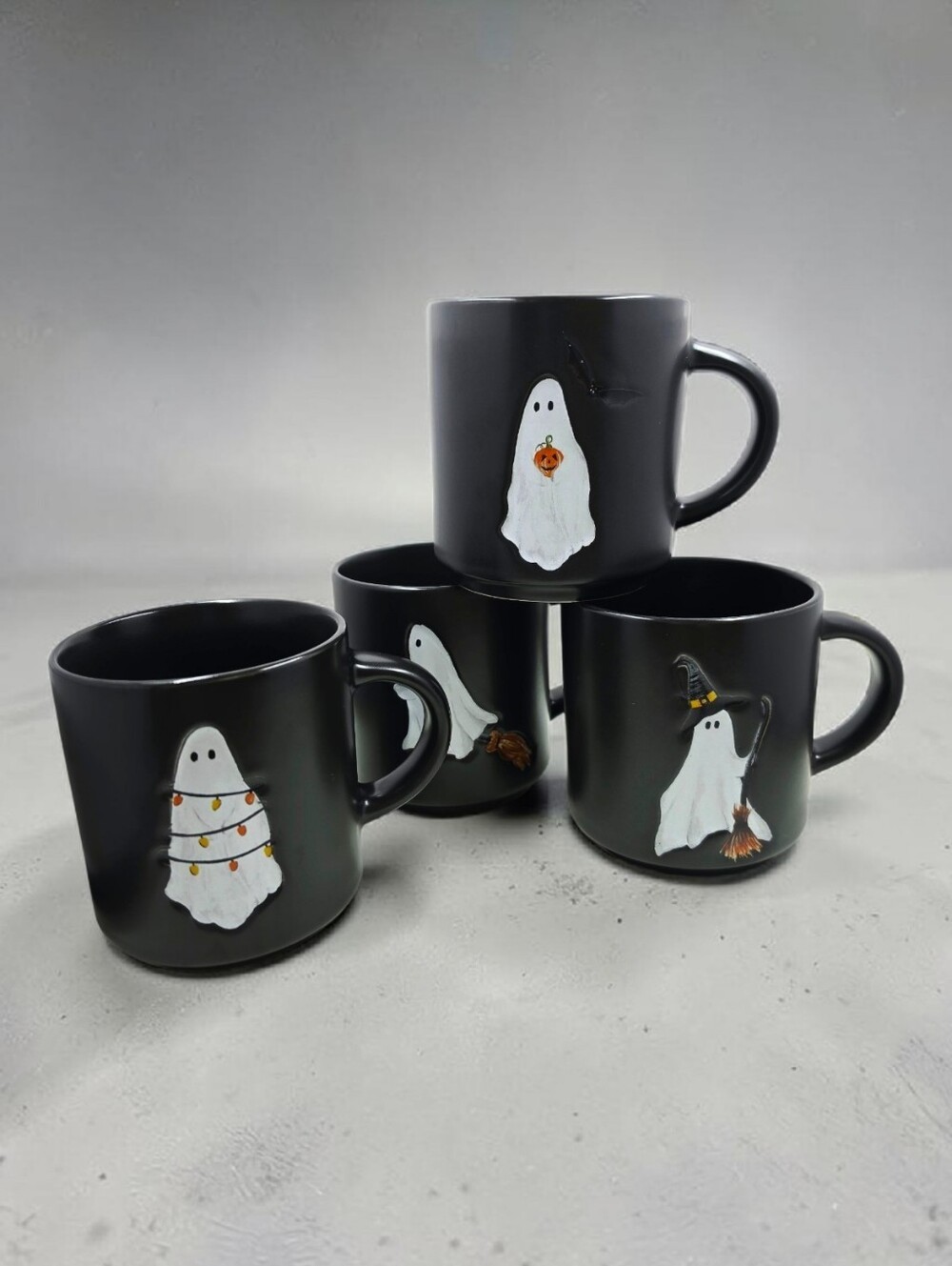 Pottery Barn Scary Squad Ghost Mugs Set Of 4 Halloween Ceramic Drinkware